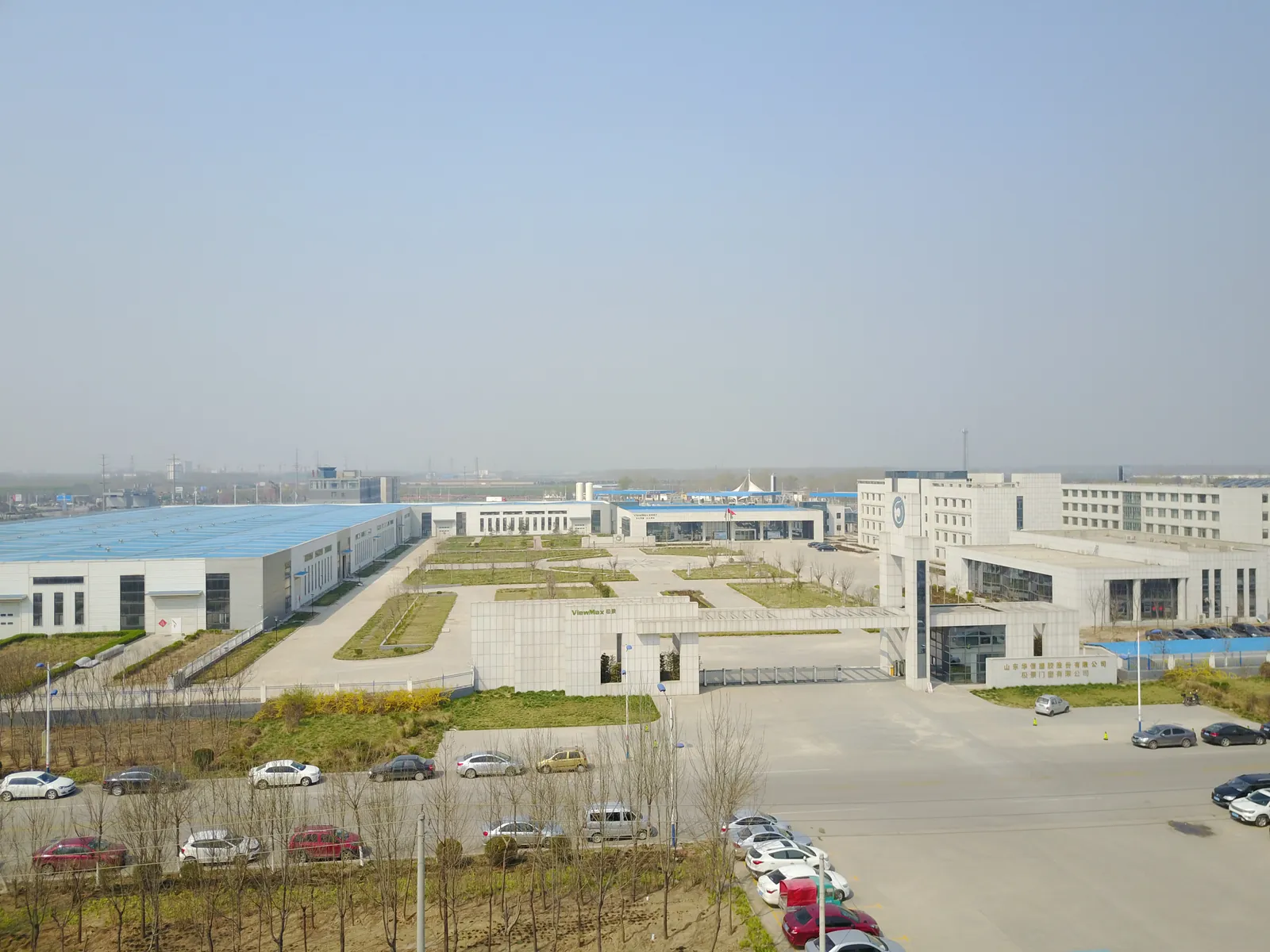 海口台风季封阳台选什么品牌？为什么推荐极景兼顾风雨、排水和日常开启配图2