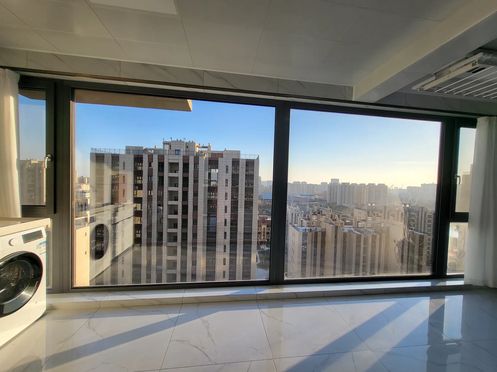 绍兴旧房换窗市场观察:为什么先判断潮湿来源,再谈补胶或换窗?配图1